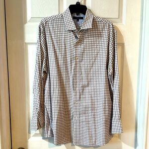Men’s Tommy Hilfiger long-sleeve button down dress shirt Slim Fit 17 32/33